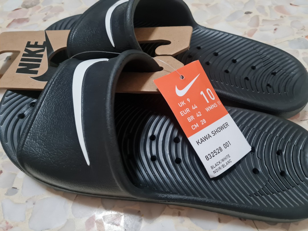 nike kawa shower, Men's Fashion, Footwear, Flipflops and Slides on Carousell
