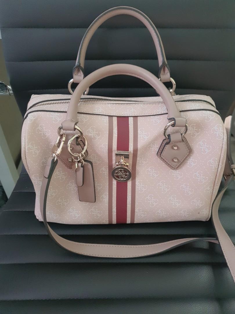 Guess doctors bag price 2025