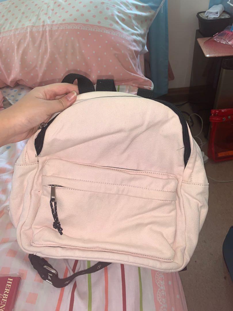 pull and bear backpack review