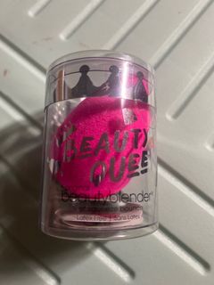 (Category: ) located in . Submitted by prettyglambox (Listing ID 1115079811, Image 1). Description: .