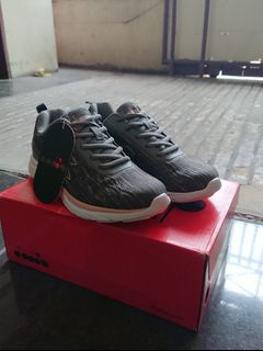 (Kategori: ) berada di . Dikirim oleh igoor (ID iklan 1114987416, Gambar 1). Deskripsi: .