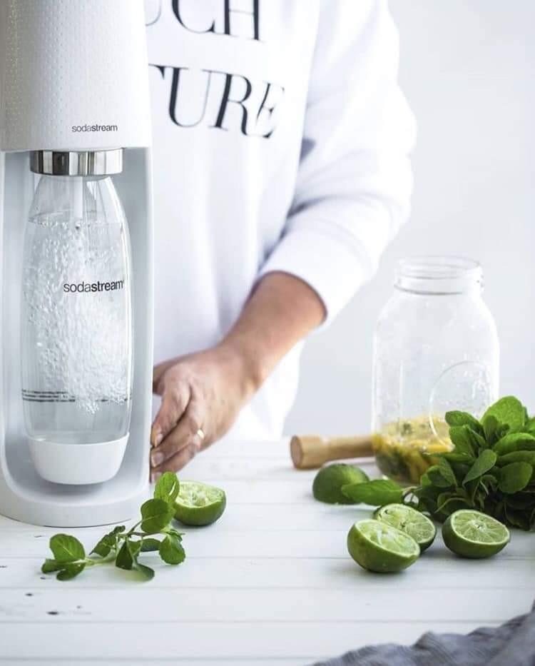 Sodastream Spirit Sparkling Water Maker with Sealed Refillable Co2 60L