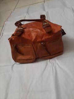 Tas Kulit asli