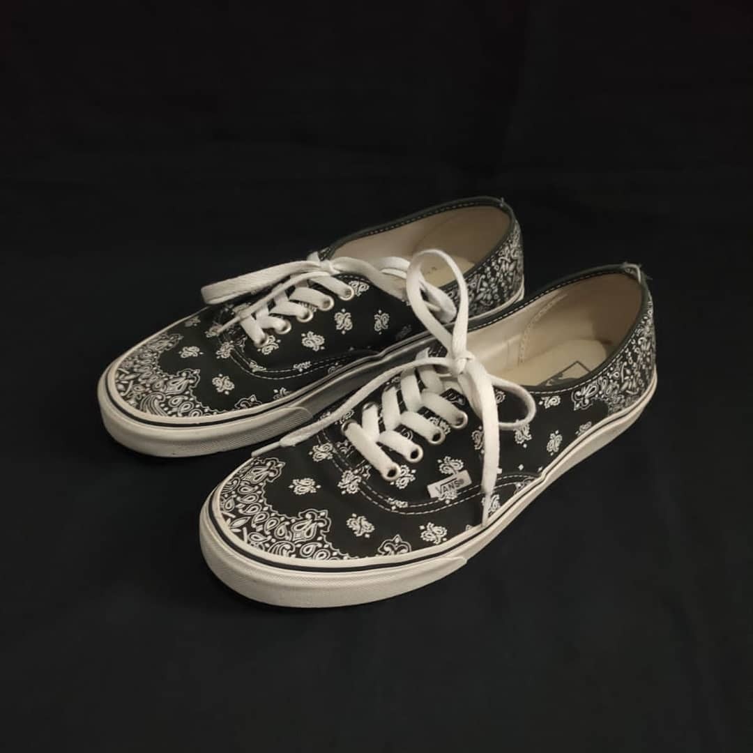 vans authentic flame