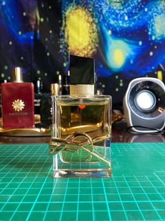 (Category: ) located in . Submitted by blackbottleperfume (Listing ID 1115073838, Image 1). Description: .