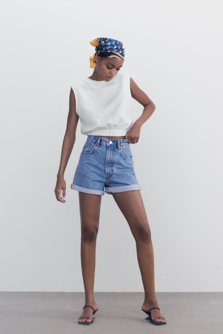 Zara MOM FIT SHORTS DENIM, Fesyen 