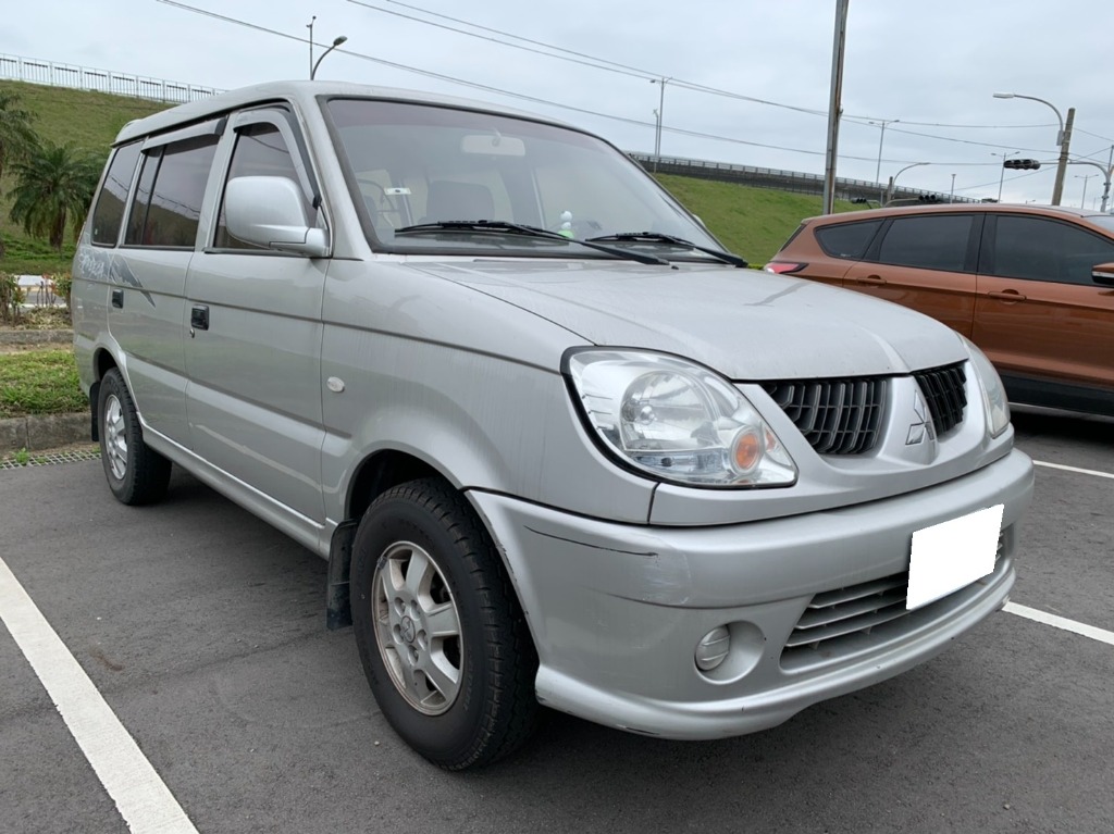 本月特選車款 正一手 04年三菱mitsubishi Freeca 車況漂亮 便宜代步車 僅跑14萬 汽車 汽車出售在旋轉拍賣
