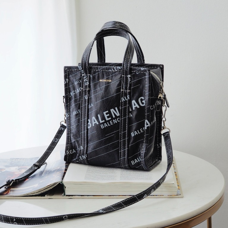 Balenciaga bazar bag hotsell xs