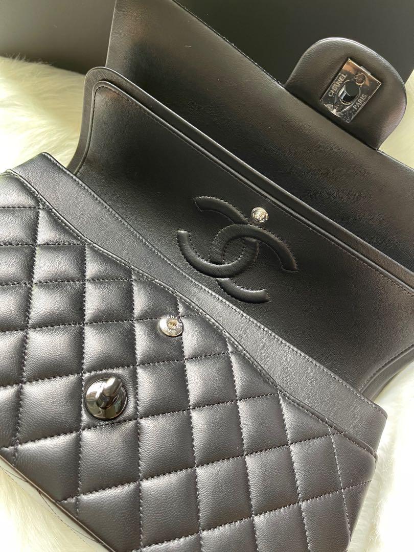 Chanel 21B So Black Classic Medium, Luxury, Bags & Wallets on Carousell