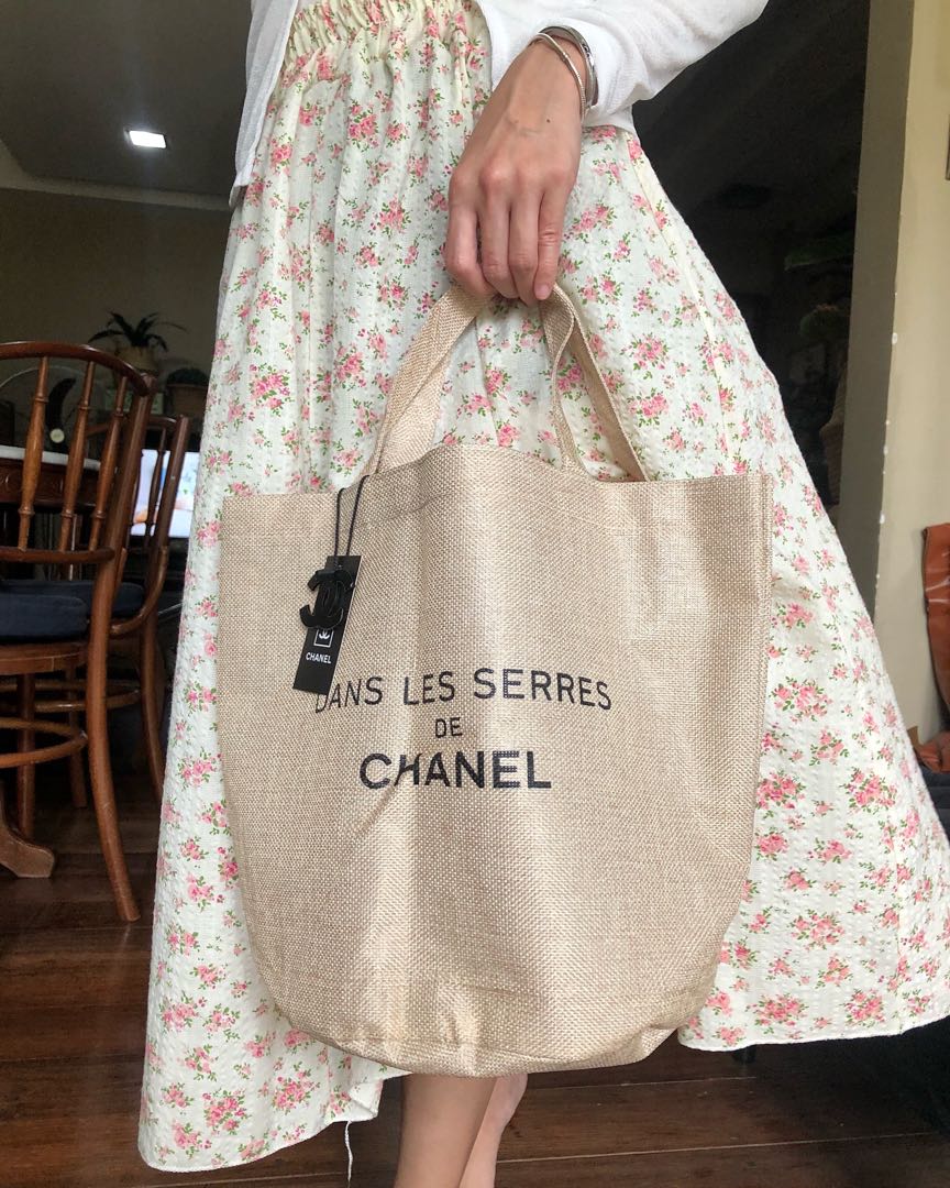 Chanel Vip Gift Linen Tote Bag, Women's Fashion, Bags & Wallets