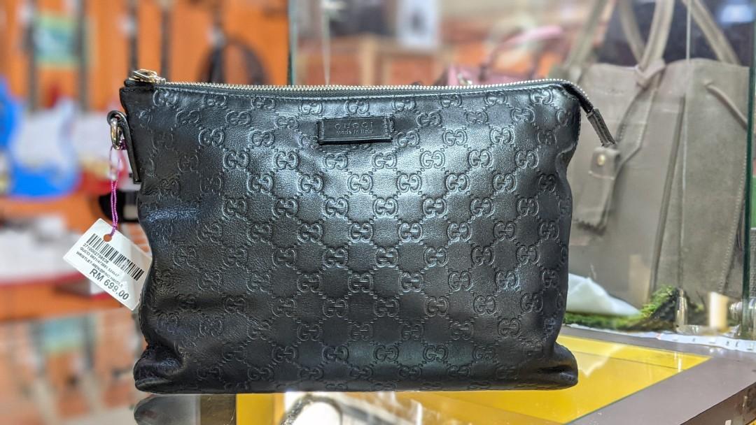 Gucci signature store pouch