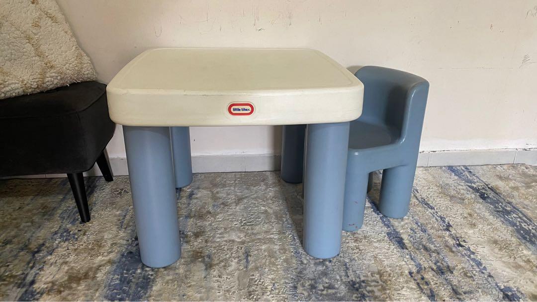 Tiny tikes table and chairs deals