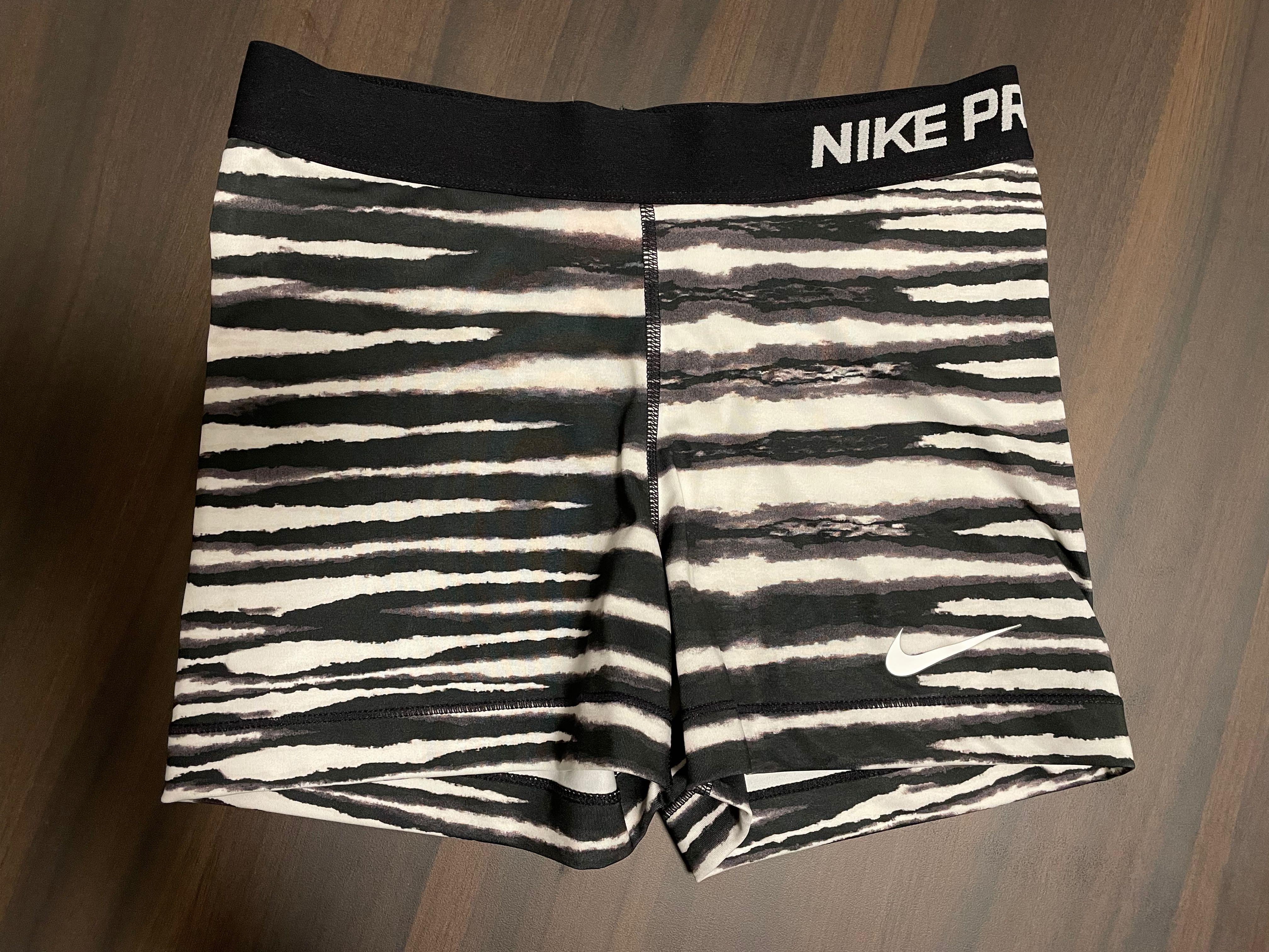 Nike Pro Shorts, Women's Fashion 