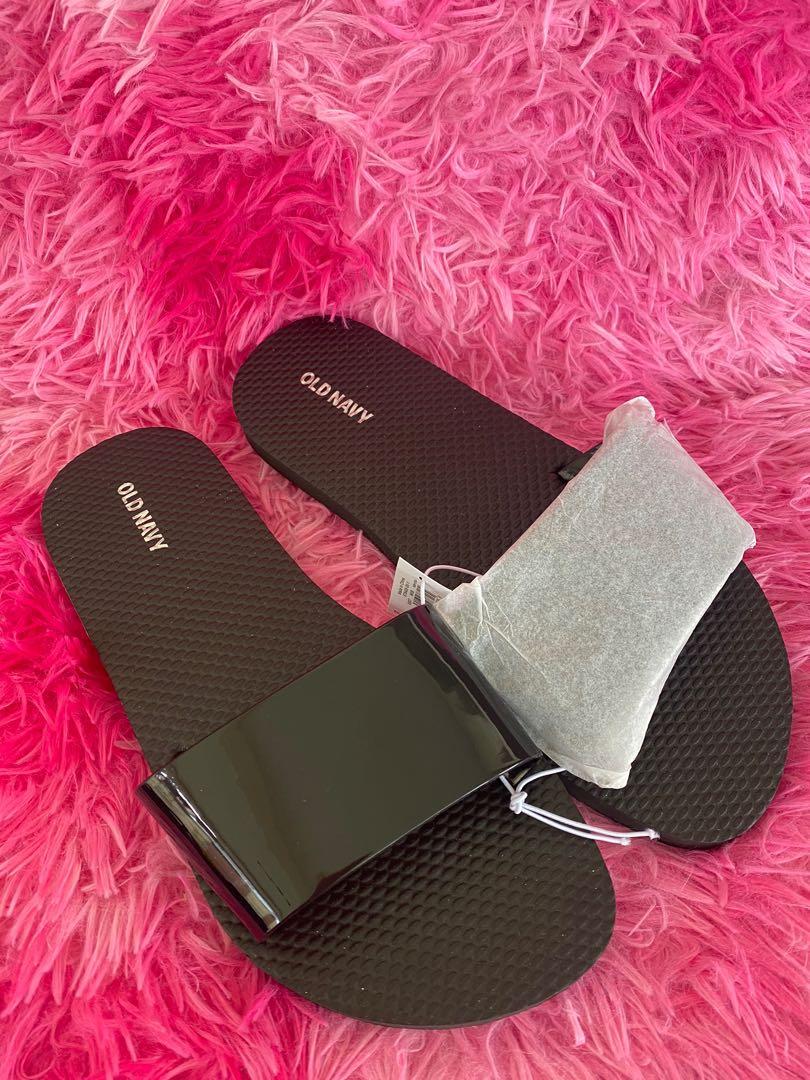 OLD NAVY SLIDE, Women's Fashion, Footwear, Slippers and slides on Carousell