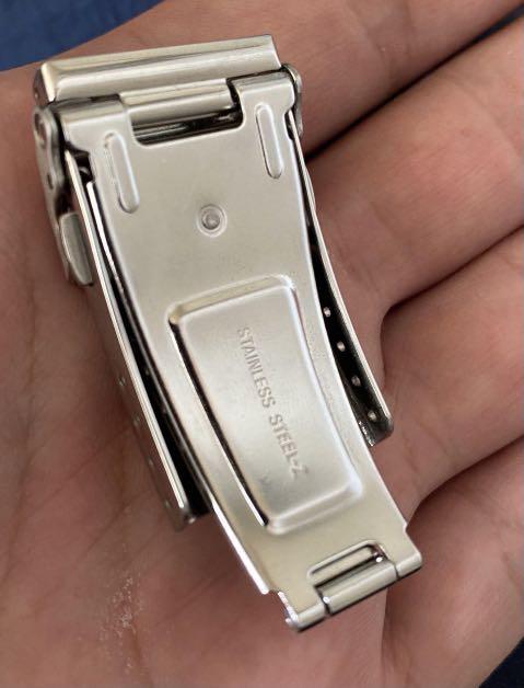 Original Seiko 20mm Clasp, Men's Fashion, Watches & Accessories, Watches on  Carousell
