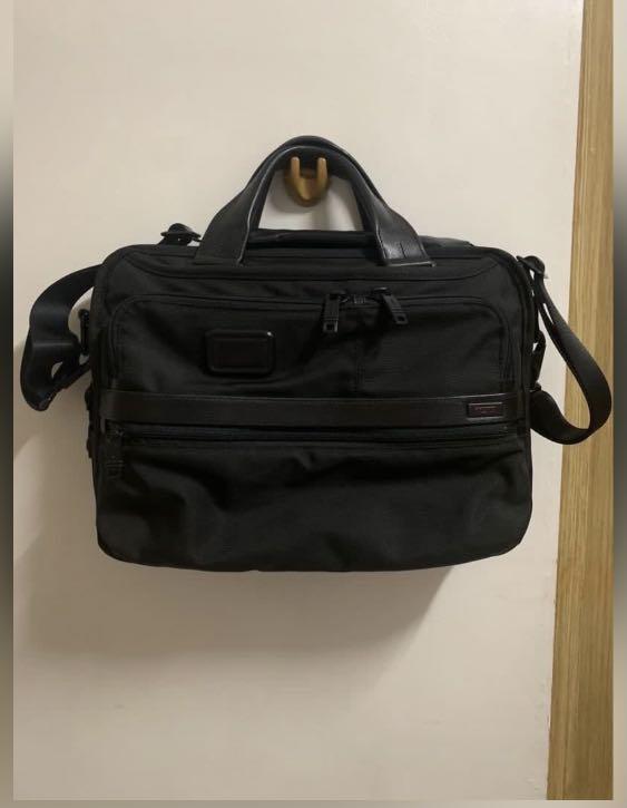 Tumi alpha 3 small screen deals expandable laptop brief