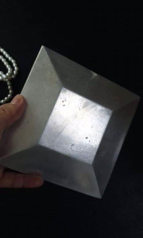 Vintage Jewelry/key dish (Category: Accessory Holder, Box & Organizers) located in Dumaguete. Submitted by ellelopez35 (Listing ID 1115240456, Image 2). Description: .