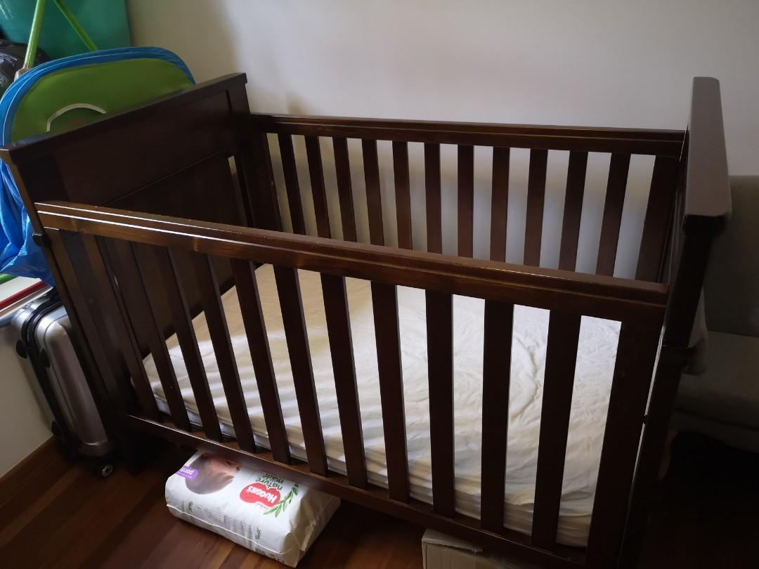 cot and change table, Babies & Kids, Baby Nursery & Kids Furniture