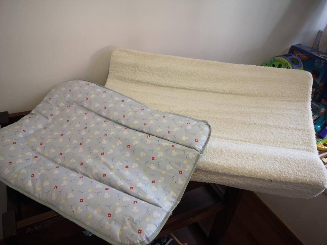 cot and change table, Babies & Kids, Baby Nursery & Kids Furniture