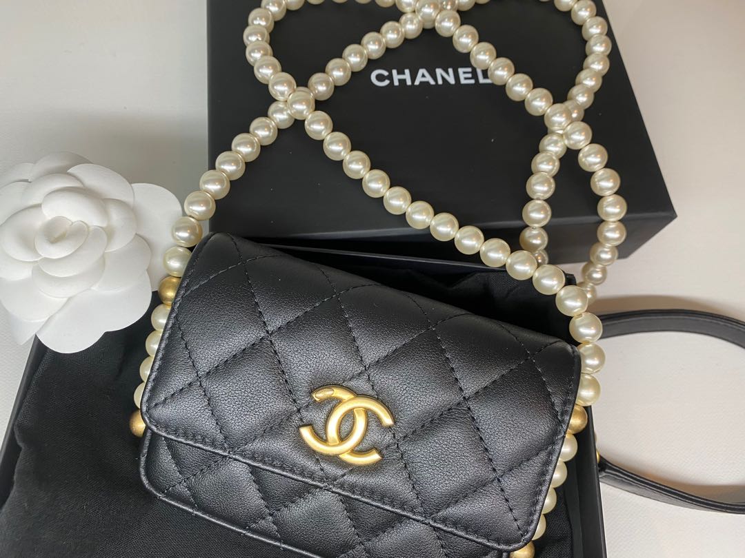 CHANEL Calfskin Quilted About Pearls Card Holder Flap With Chain Black  690066