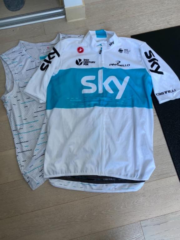 Team sky podio jersey hotsell