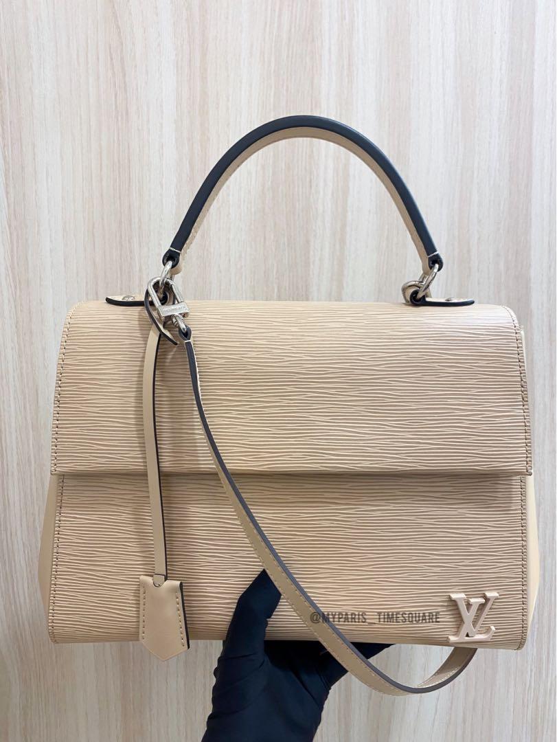 LOUIS VUITTON Cluny MM Epi Leather Shoulder Bag Dune