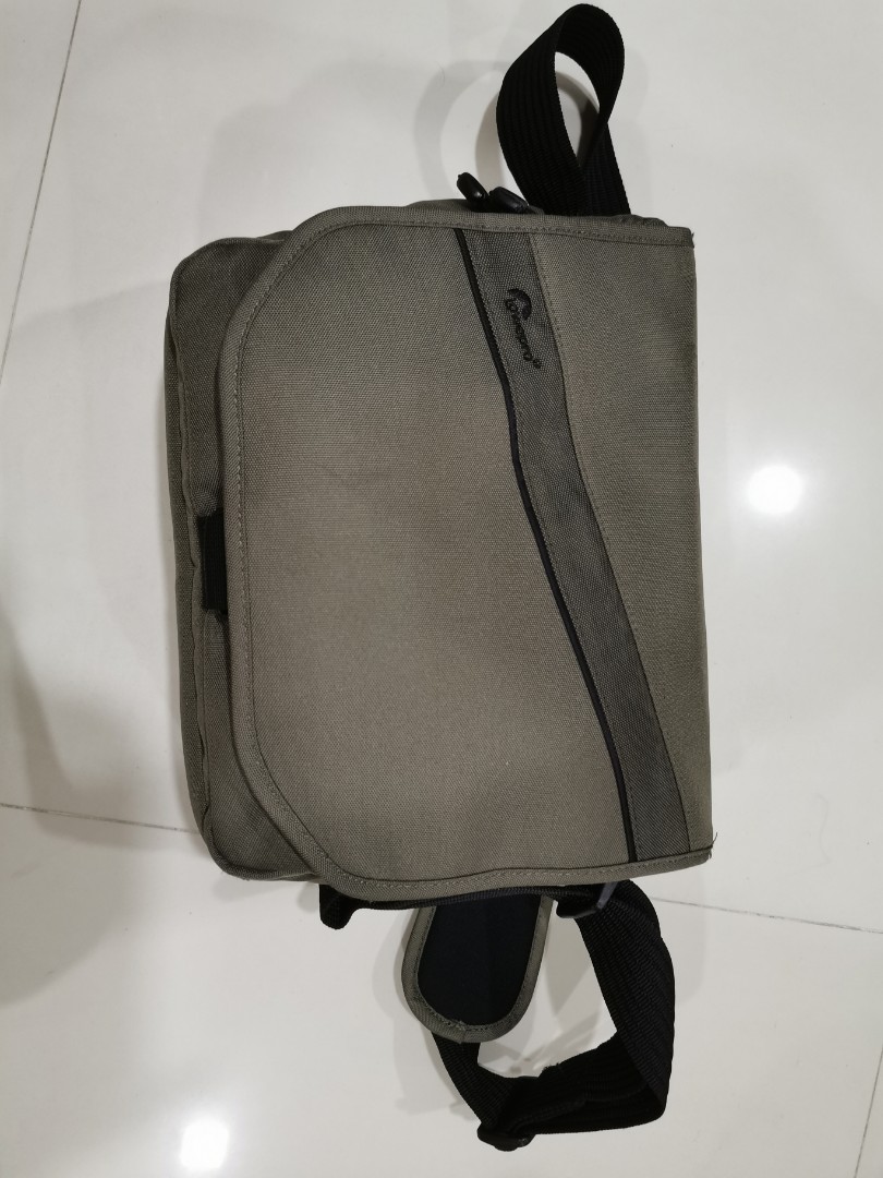 lowepro messenger 150