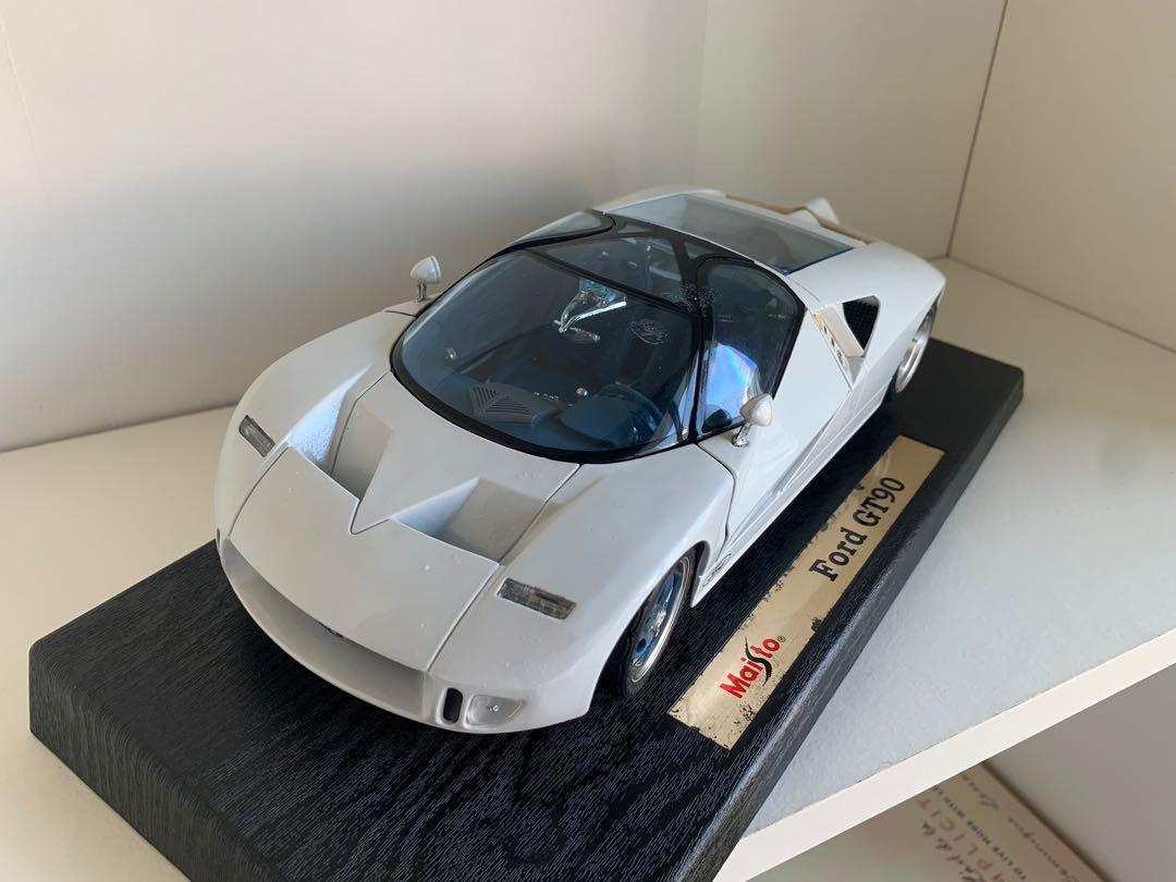 Maisto Ford GT90 - 1/18 Scale