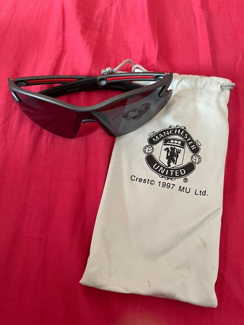 Manchester United Official sunglass, Men's Fashion, Watches