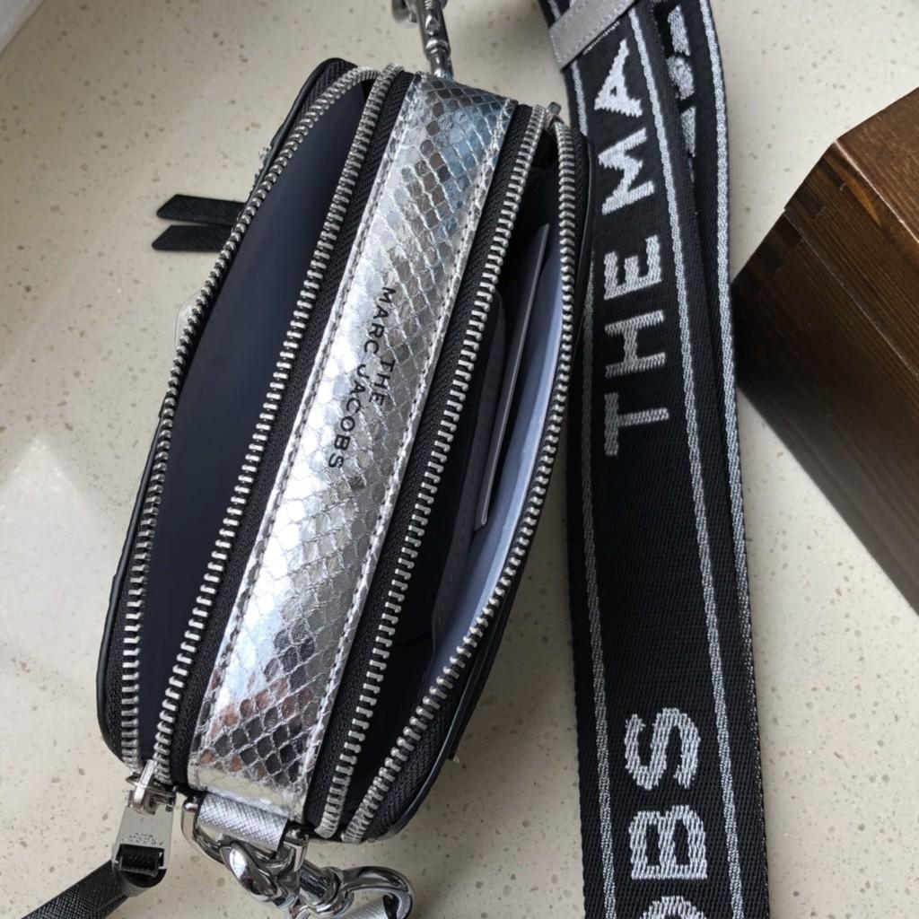 Marc Jacobs The Snapshot Metallic-Stripe Bag H113L01FA21-040