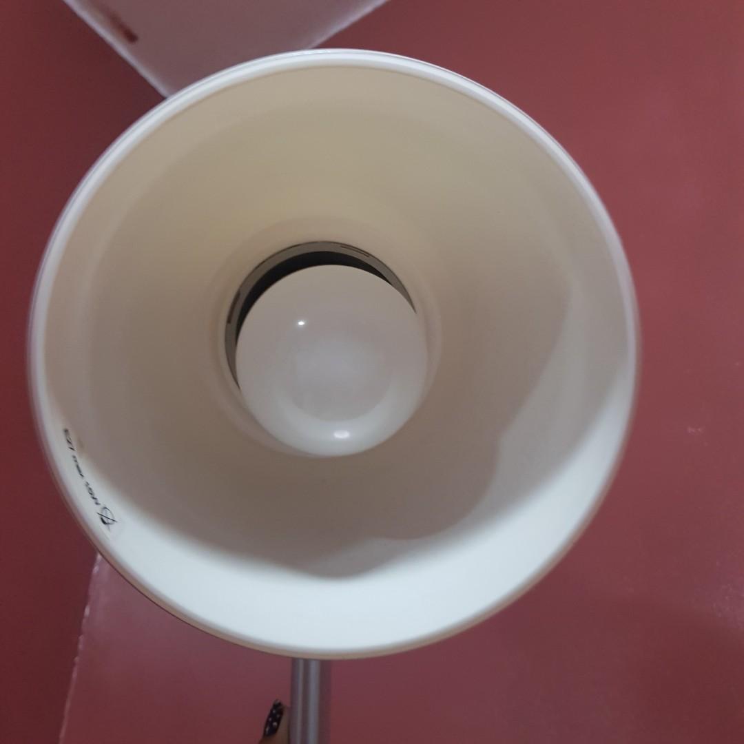 Nordic minimalist desk lamp (Category: Lighting) located in Mandaluyong City. Submitted by joyceee22 (Listing ID 1115321847, Image 3). Description: ✅light bulb included ❌ no box 🛵Lalamove or Grab.