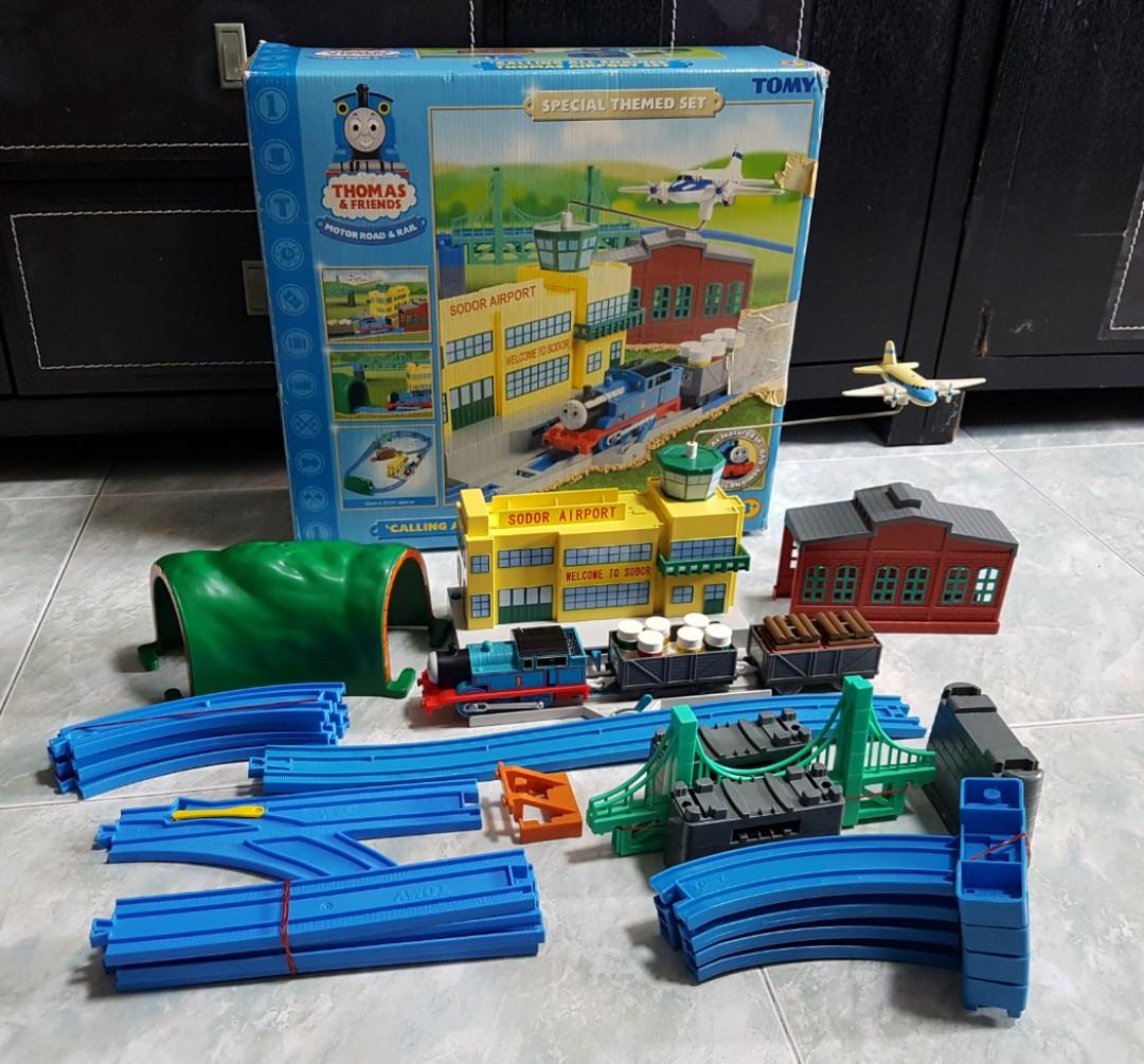 Thomas & Friends - SODOR AIRPORT - Special Themed Set, Hobbies & Toys ...