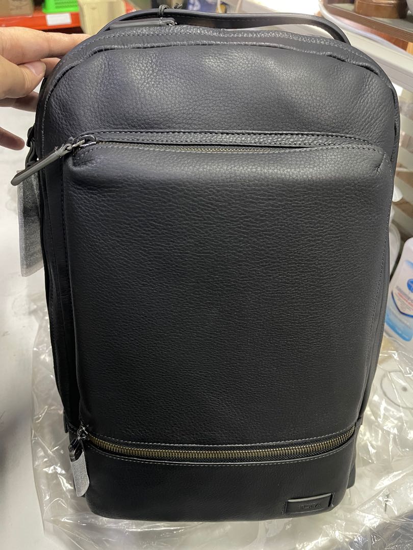 Tumi Harrison Bates Black Leather Backpack - Black, 名牌, 手袋及銀