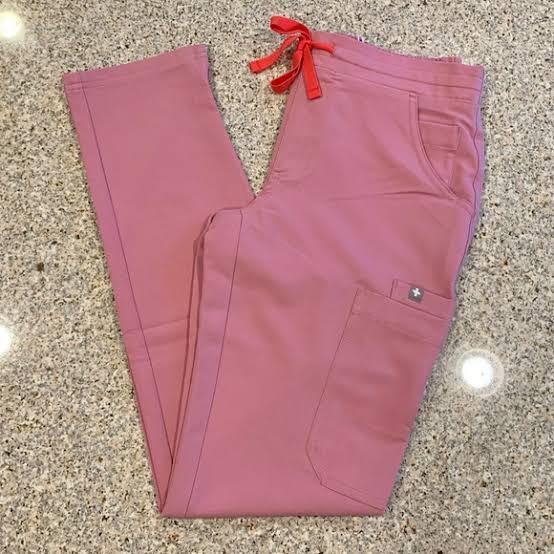 Figs Scrub Top and Jogger Pants, Women's Fashion, Bottoms, Other Bottoms on  Carousell