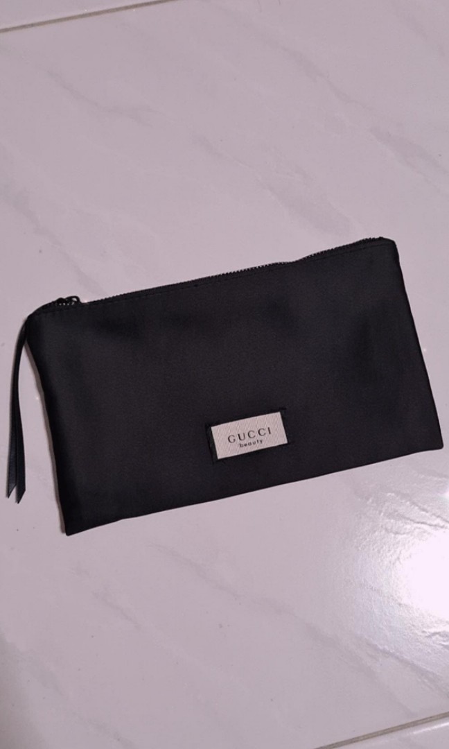 gucci beauty pouch