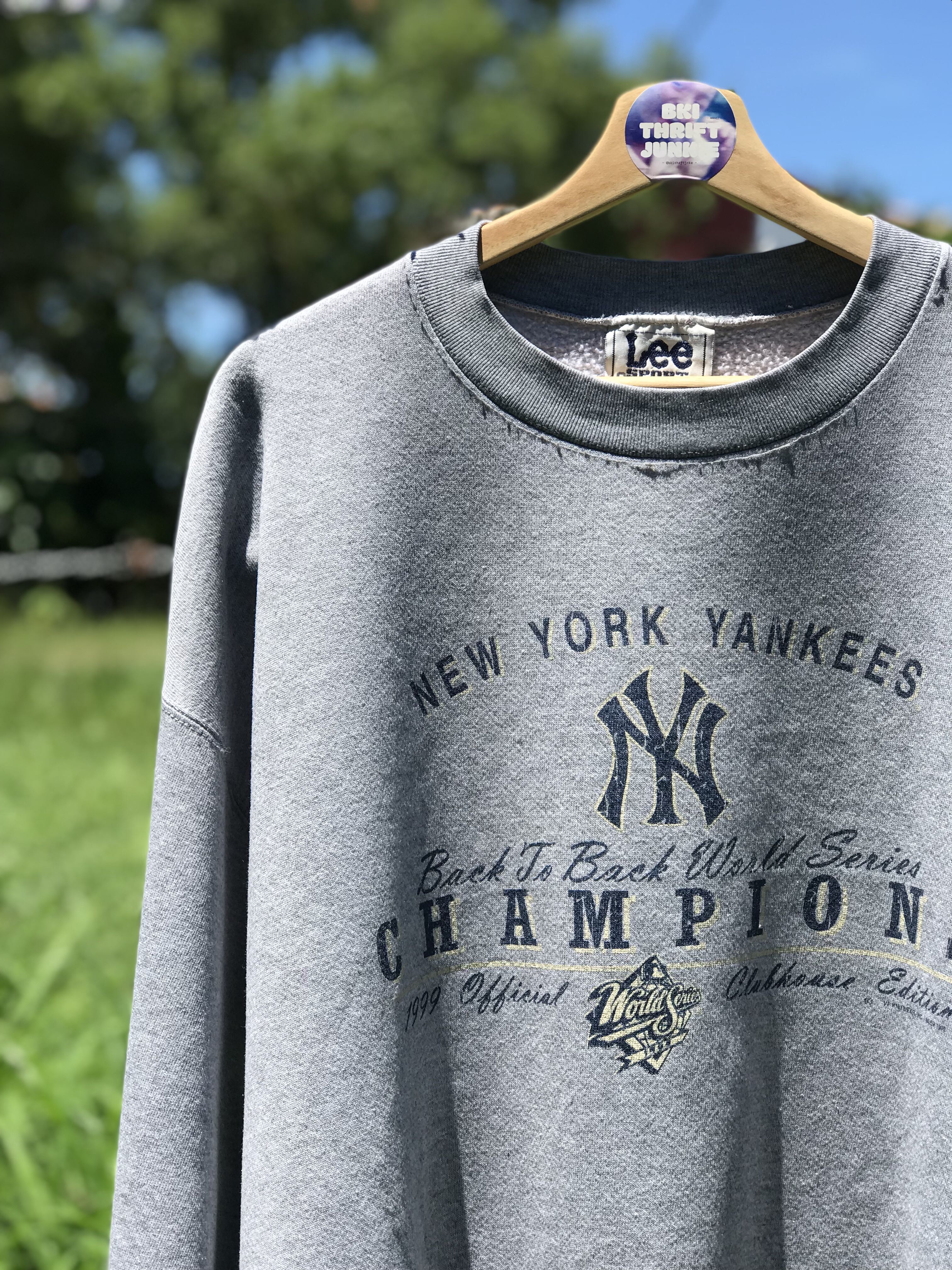 🙏🏼 URGENT SALE 🙏🏼 MLB Yankees Sweatshirt (Tags: Vtg, Vintage