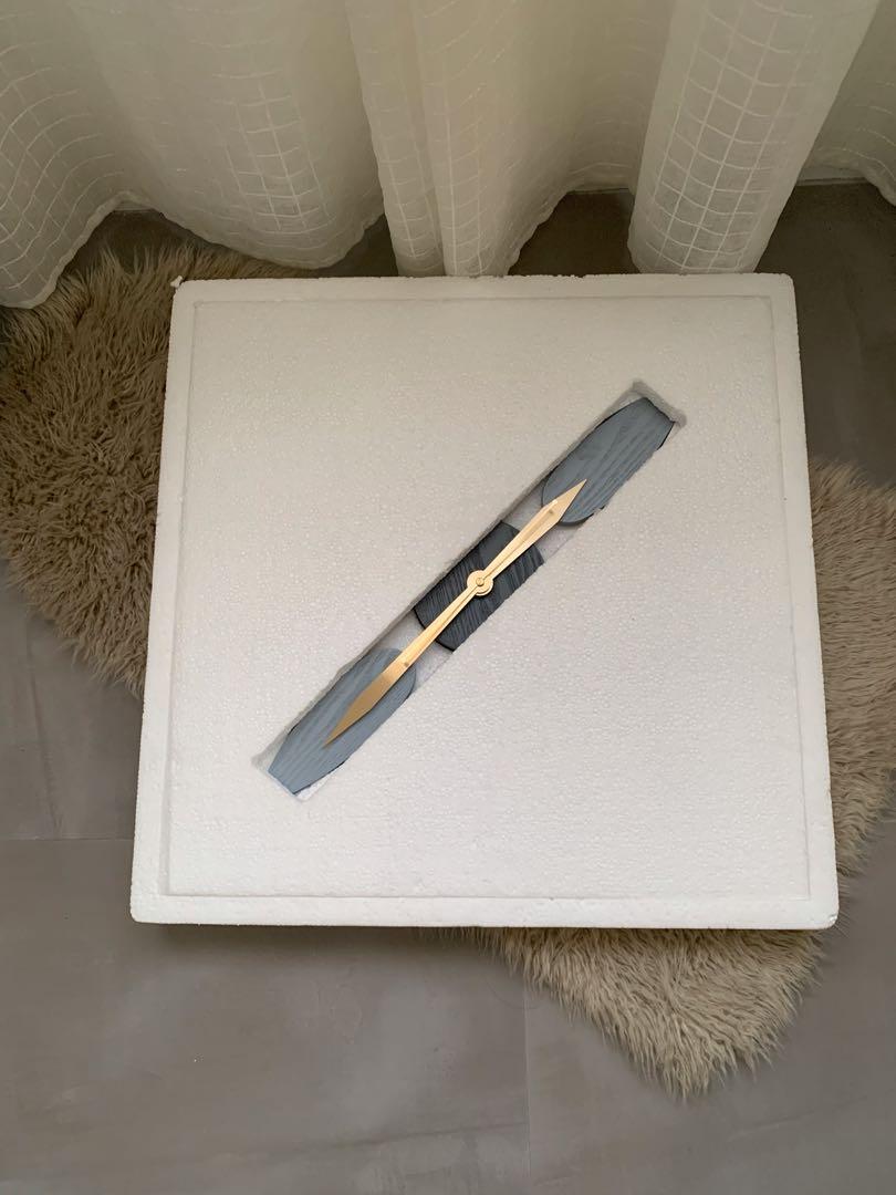 Nordic style wooden tree leaf design wall clock (Category: Wall Decor) located in Binan City. Submitted by finders_market (Listing ID 1115554108, Image 3). Description: Product details Item Type: Wall Clock Material: Wood, Iron Size: 52 x 52 cm / 20.5 x 20.5 inch Movement: Quartz Power Supply: AA Battery (Not Included) Weight: 1.9 kg / 4.19 lb Mop: bpi/gcash Delivery via lalamove Delivery fee c/o buyer.
