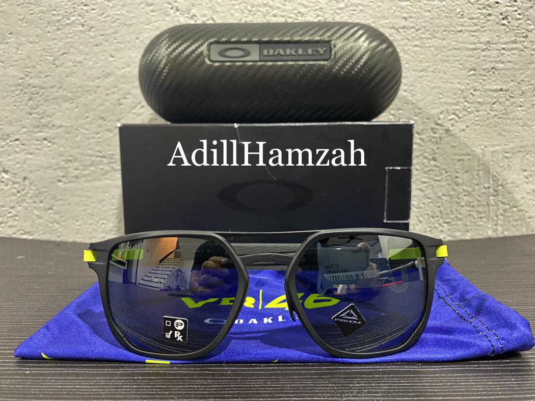 Oakley latch hot sale alpha vr46