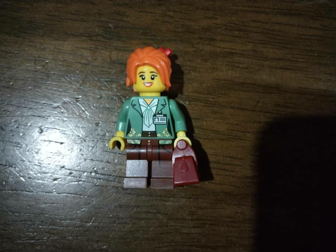 Original LEGO Lloyd s Mum Lego Ninjago Movie Minifigures Series 1 9