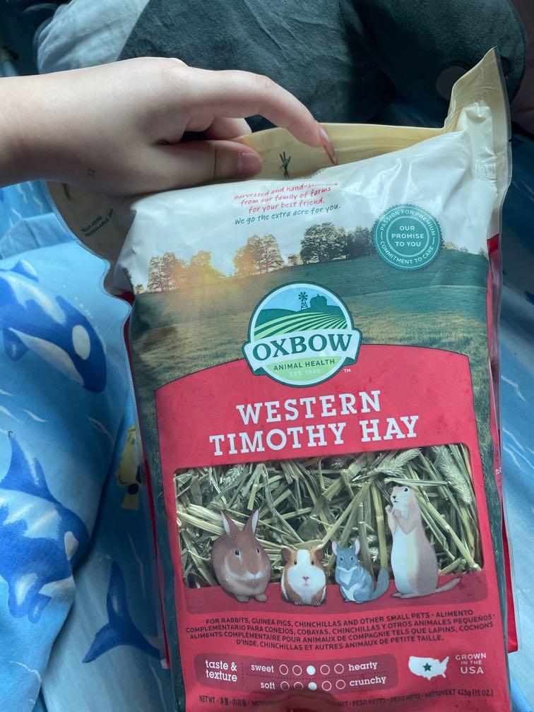 Oxbow Hay, Pet Supplies, Pet Food on Carousell