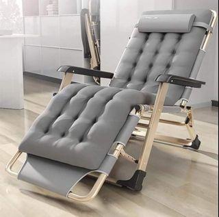 RECLINING FOLDING CHAIR WITH CUSHION