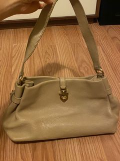 （分類：）位於 。 由 jluvsfay 提交（商品編號 1115555008，圖片 1）。簡介： 。
