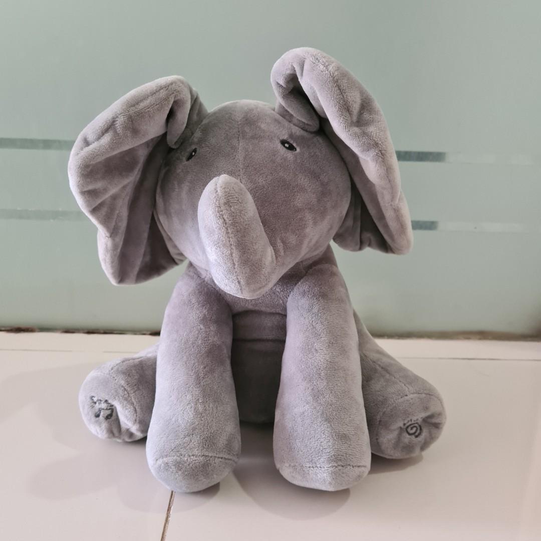 Singing elephant with flapping ears discount
