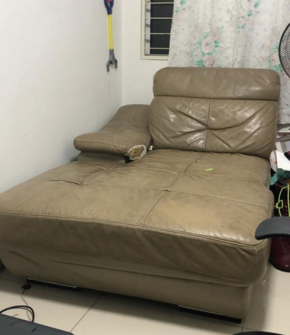 Sofa Kulit Furniture Home Living Furniture Sofas On Carousell