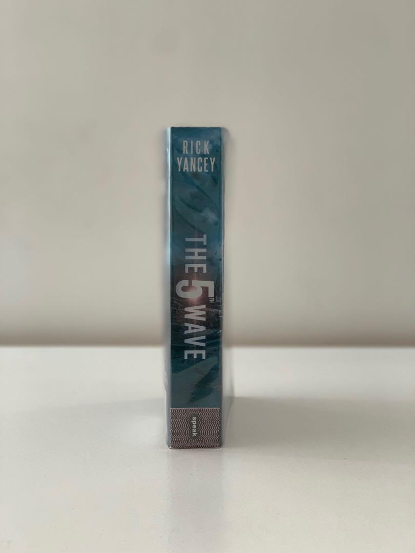 The 5th Wave by Rick Yancey (Category: Storybooks) located in Muntinlupa City. Submitted by argmstuff (Listing ID 1115537407, Image 2). Description: • Never been used. • Originally bought from Fully Booked for PHP 499. • Slight discoloration in the pages, but book condition is good as new 🤍 • PM for more details and negotiations!.