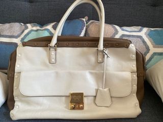 （分類：）位於 。 由 sg8686 提交（商品編號 1115711405，圖片 1）。簡介： 。