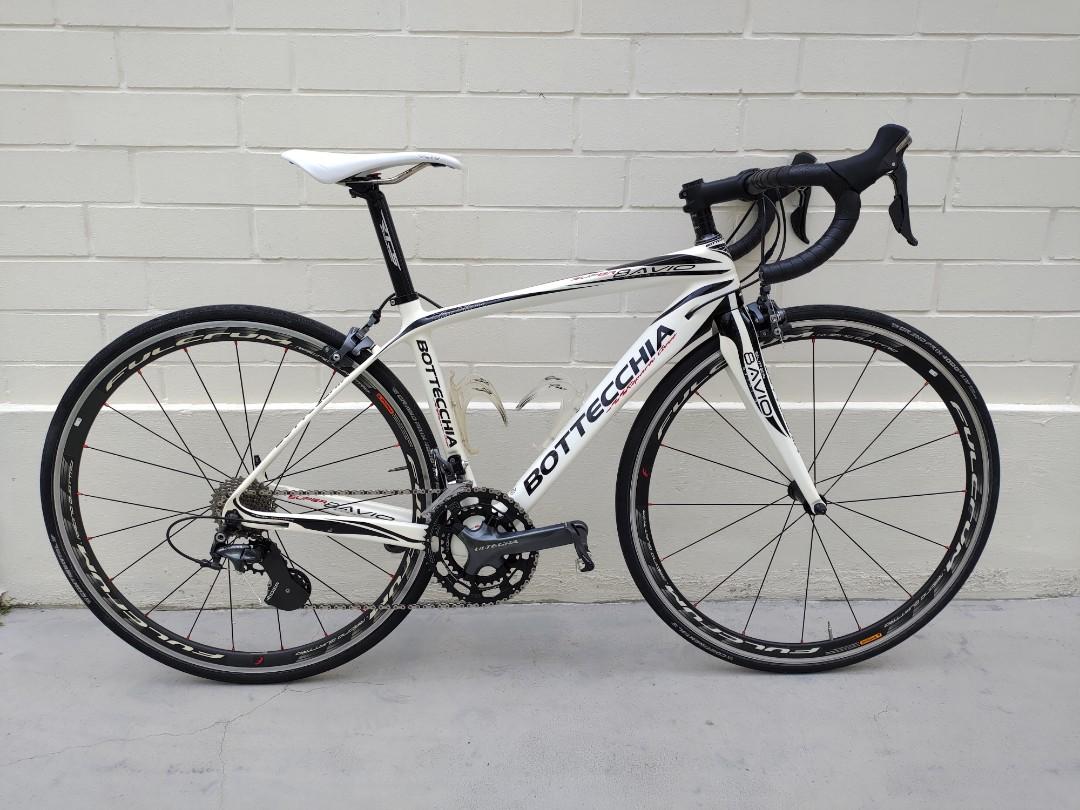 Bottecchia Super 8avio Shimano Ultegra 6800 11 Speed Fulcrum Racing Quattro  Carbon Road Bike, Sports Equipment, Bicycles \u0026 Parts, Bicycles on Carousell