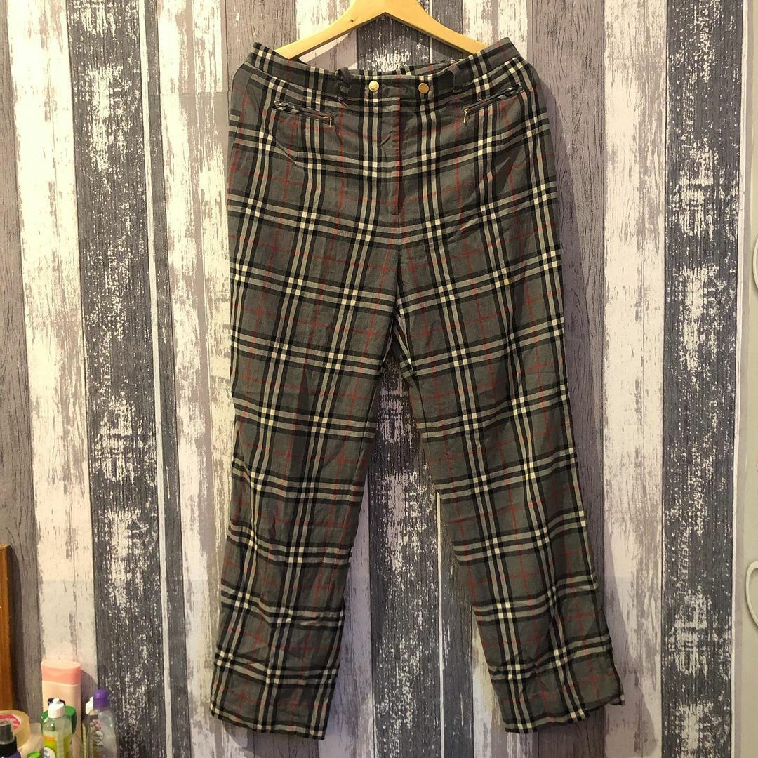 Celana burberry nova check, Fesyen Pria 