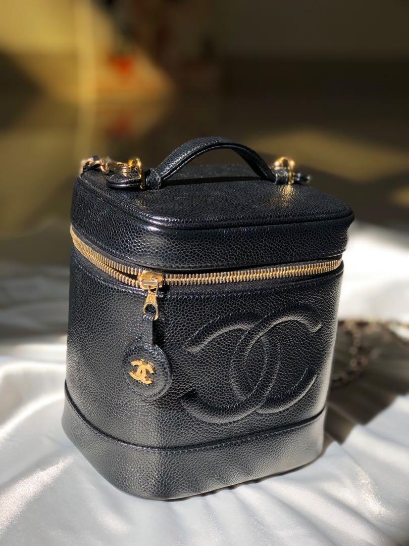 Vintage chanel hotsell vanity