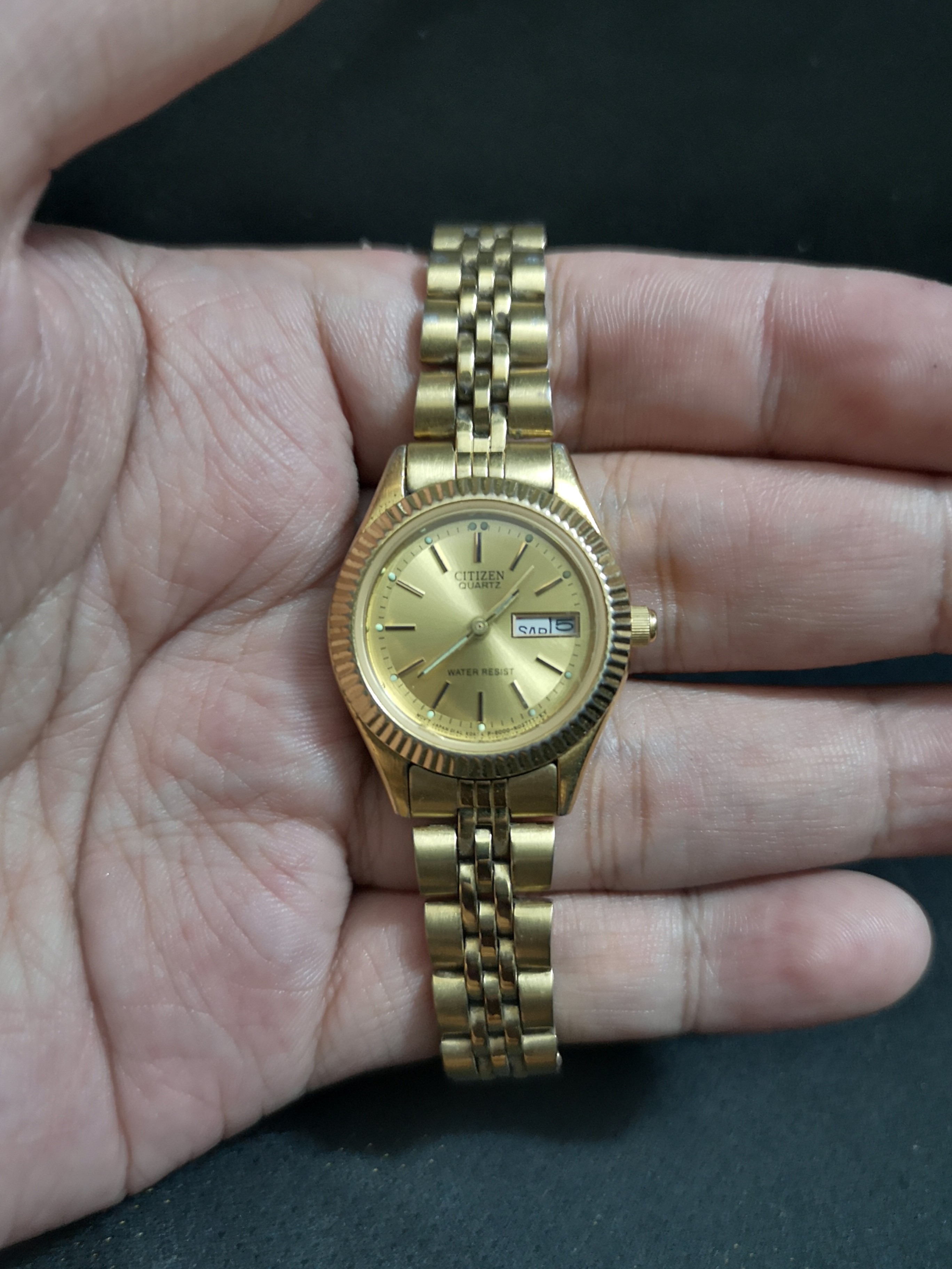 Citizen girl watch hotsell